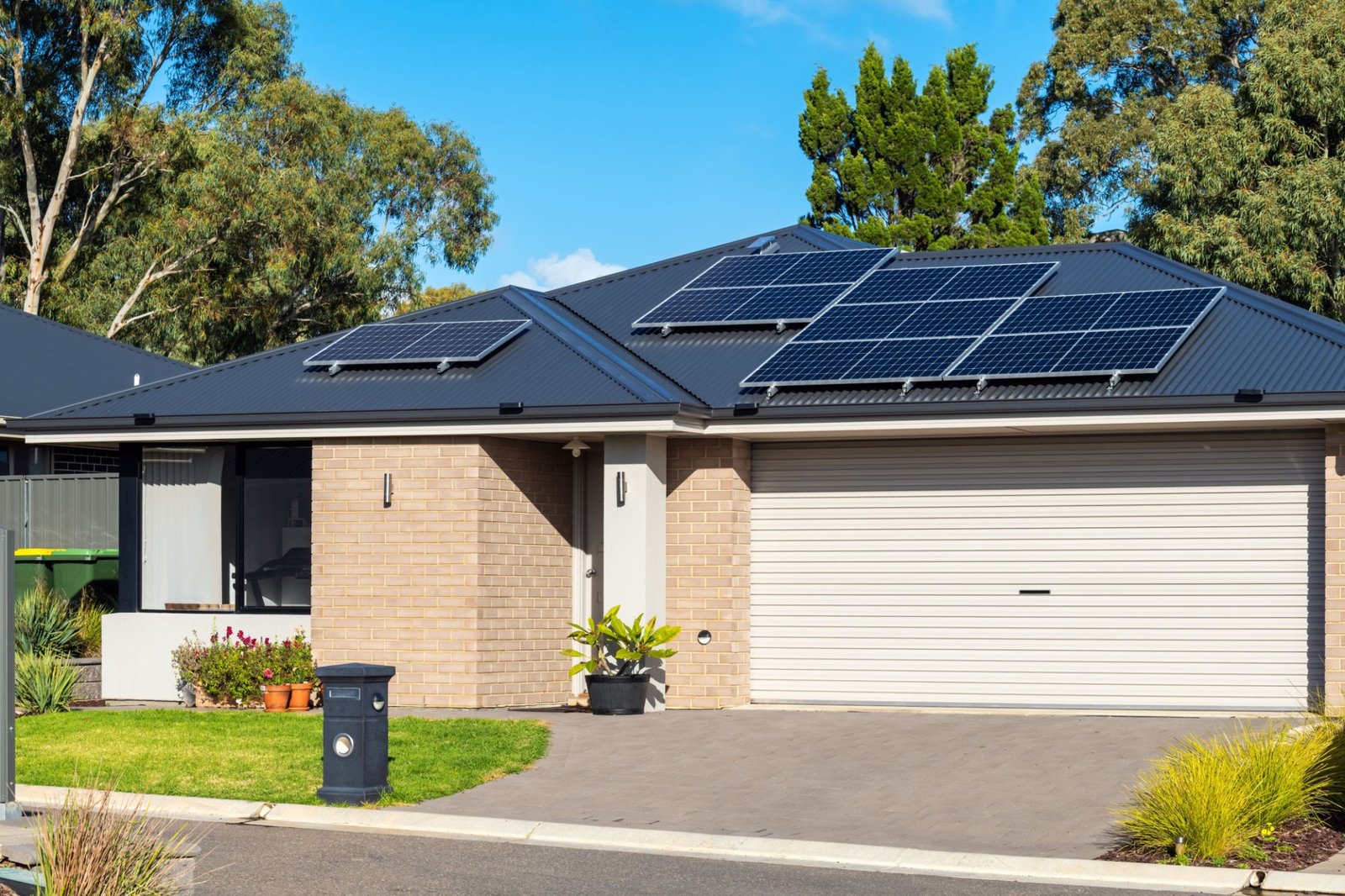 High-efficiency solar array on an Australian home